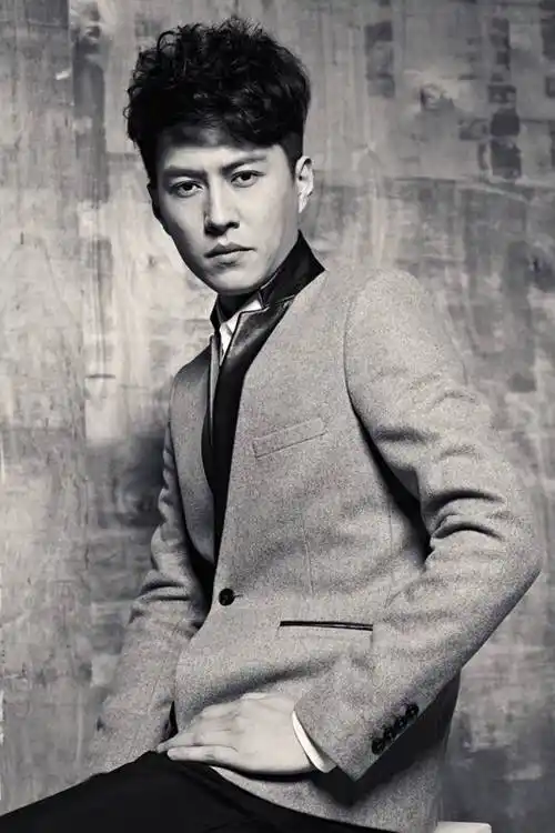 靳东,好男人,尊重女性抵触"吻戏",无愧于"国民老公"的称号