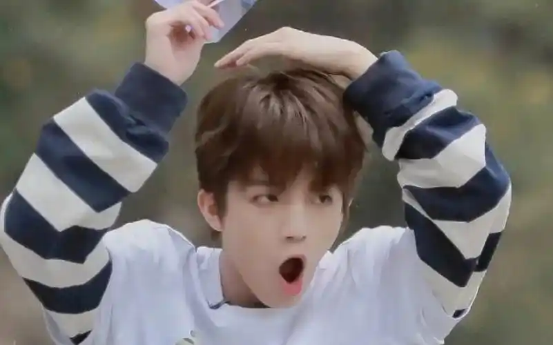 孙亦航摔倒合集契合音乐搞笑版是航航采访憋笑挑战时用的视频安利向