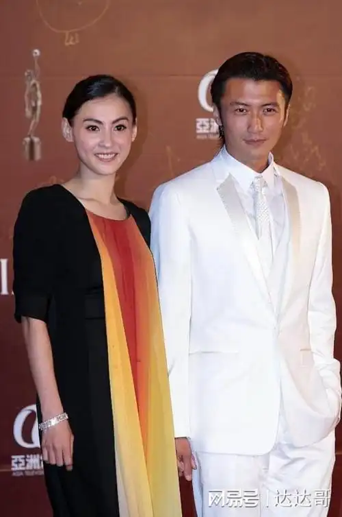 合照 谢霆锋同在当地网友期待前夫妻合体|王菲|谢振轩|张柏芝|摇滚乐