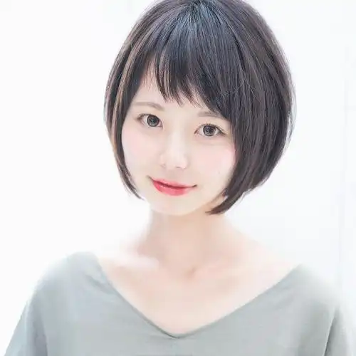 圆脸女生适合短发吗?剪短发的三个细节几八款发型,剪短发前看看