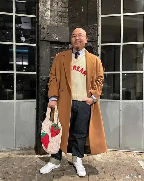 李佳芯入选全球百大美女黄伟文入选百大型男自认不配宣布退选