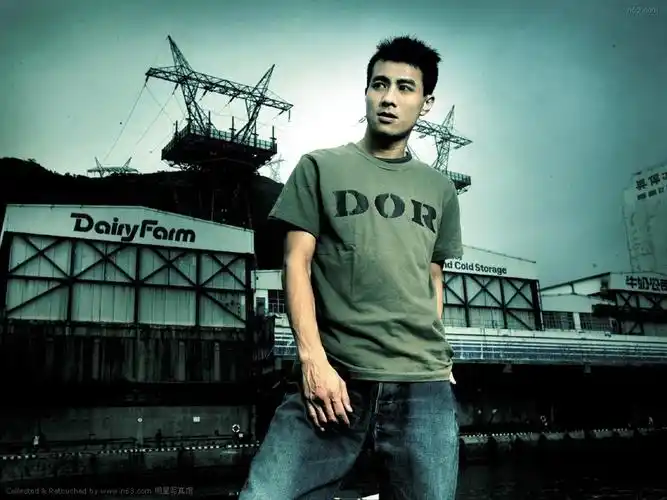 梁汉文壁纸桌面图片-1024x768.191k.高清大图-明星写真馆n63.com