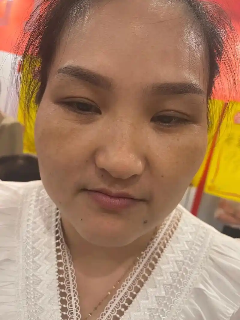 首次公开素颜苹果原相机照片,岁月痕迹,得了一种脸上有斑的丑 - 兑趑