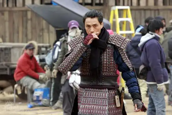 [090303][转帖]陈坤拍《花木兰》显男人味 无意做武打明星(图文多篇)