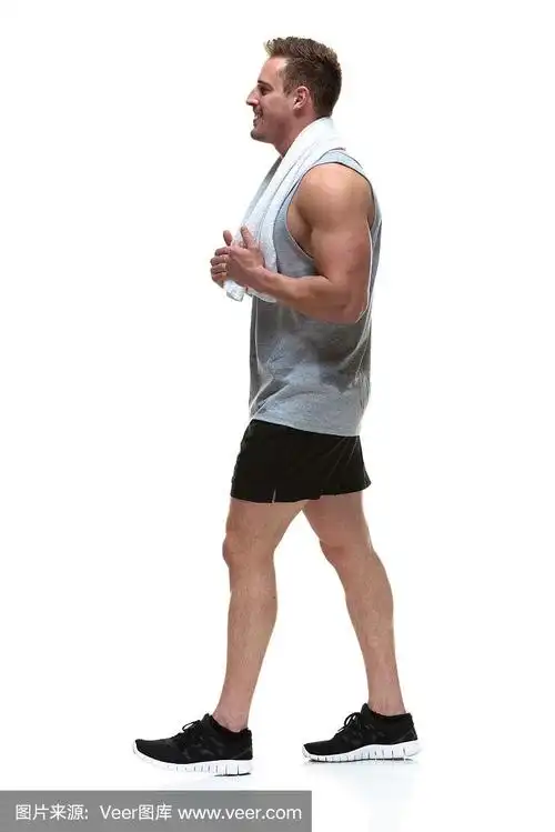 一个肌肉男的侧视图