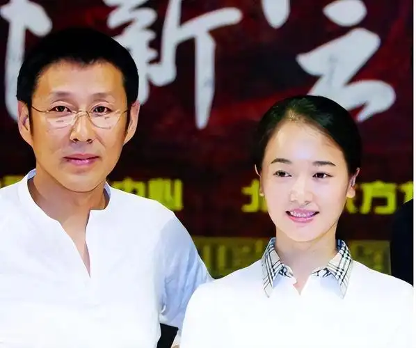 左小青个人资料简介及老公剧照(左小青:嫁大20岁富商老公,历经11年