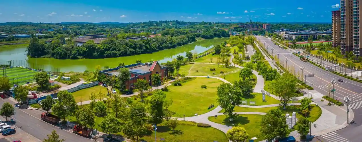 生态优先绿色发展全力打造美丽四川富顺样板