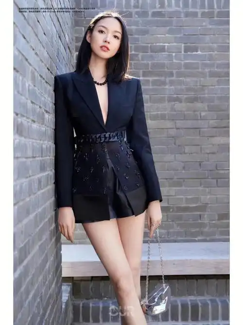 世界小姐#张梓琳 身穿纪梵希西服好美