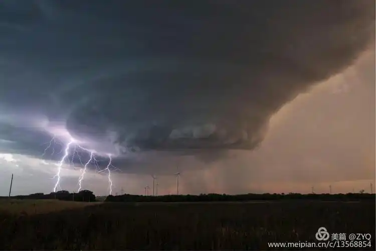 美国龙卷风走廊追风记