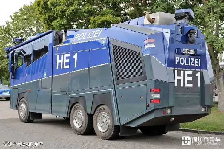 造型如外星产物,带你看德国警察的防暴水炮车,配置真是强悍