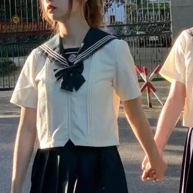 高清校园甜美风的闺蜜头像一对两张图片