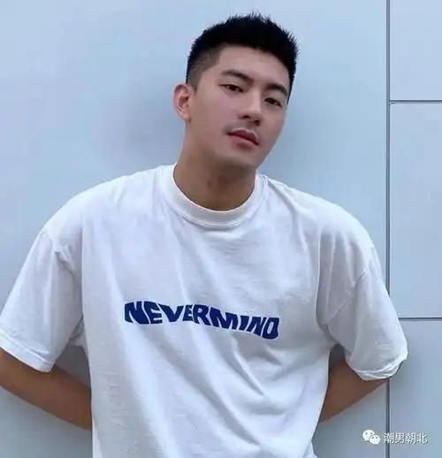 两边剃光中间不动2021夏天男生潮流发型这样剪太帅了