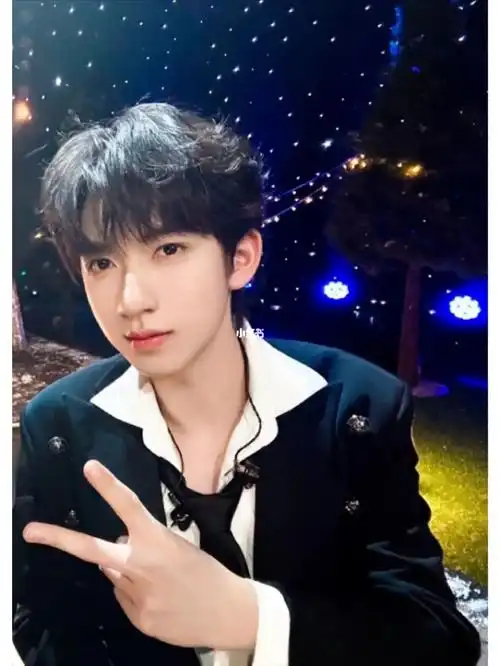 月光少年贺峻霖  #时代少年团贺峻霖  #贺峻霖