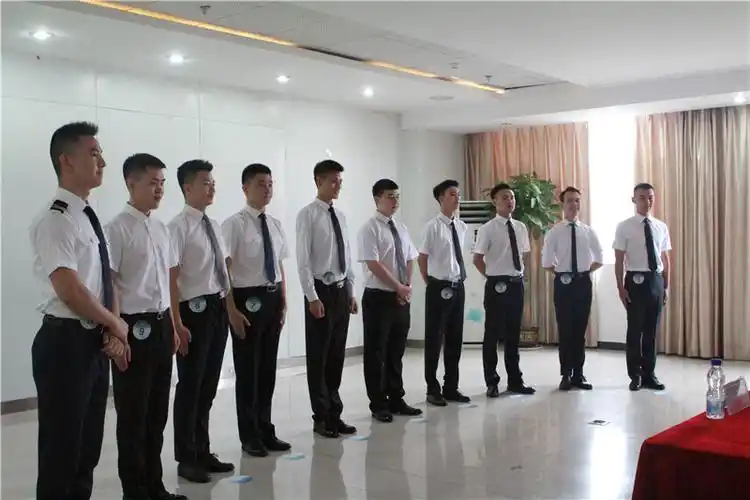 空少面试现场(图片由东航四川分公司提供)