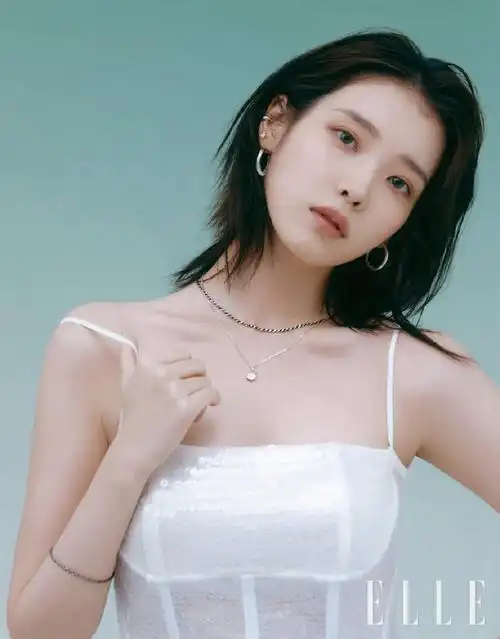 【cr elle korea 】  #李知恩#  iu演唱会 iu短发  iu韩国第一女