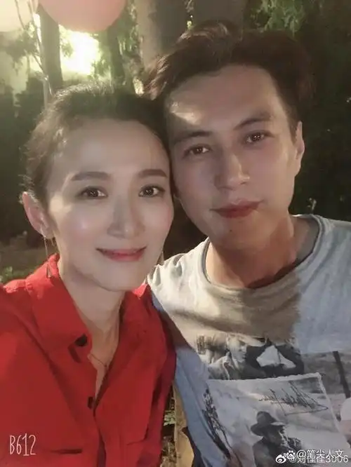 舒畅饰演金梅丽她是金家的八女儿,是金家最受宠的小女儿.