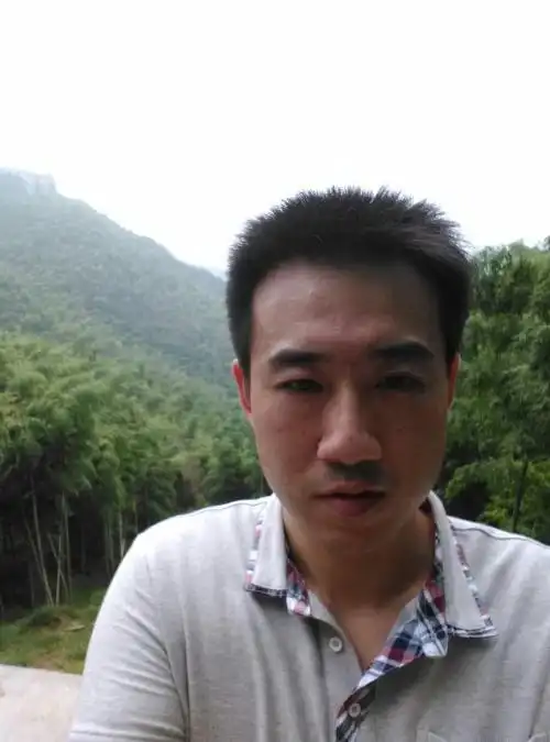 35岁的男人适合买什么保险 平适合30岁男人的保险