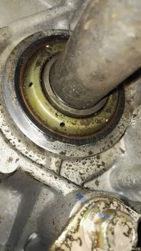 才500多公里,变速箱半轴油封漏油了怎么办?