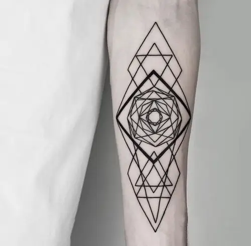 小臂黑灰几何风线条纹身图案