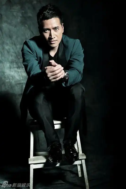 何晟铭劲帅大片