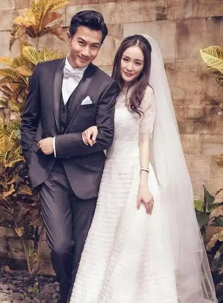 杨幂赵丽颖的离婚方式截然不同一个凶狠清醒一个善良理智