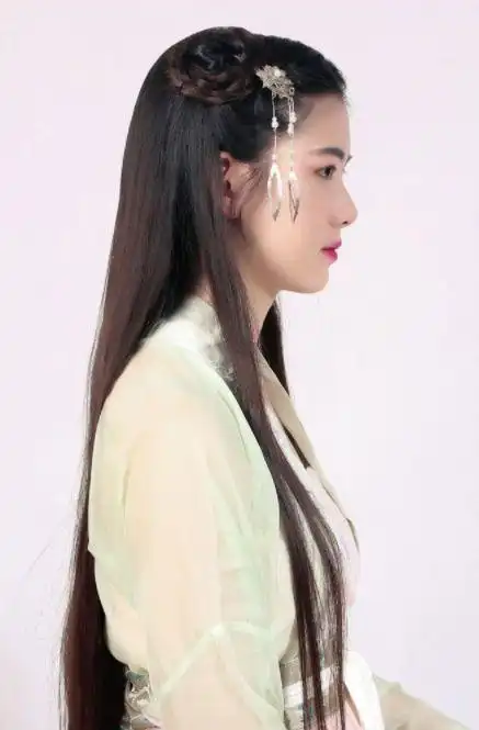 今天小编就带来一款仙气十足的少女古风发型,简单好学,快来get吧!