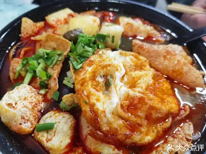 煎蛋螺蛳粉图片