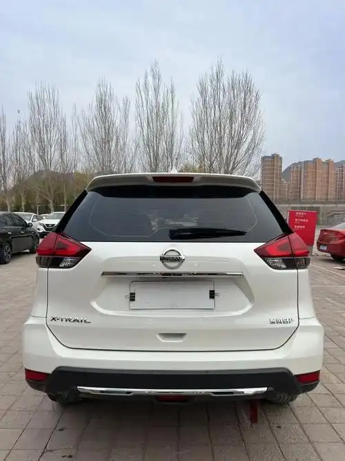 上热门97 #日产奇骏新到:2021年日产奇峻,2.0两驱 - 抖音