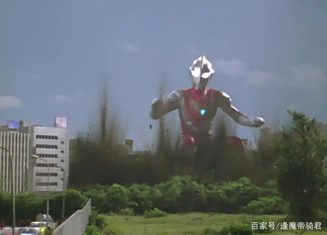 盖亚奥特曼落地时威力最大,打怪兽时,为何不选择用这一招攻击?