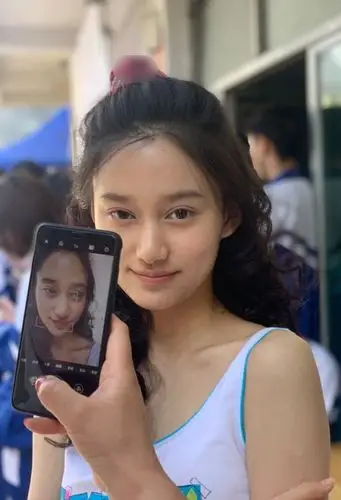 艺考之神夏梦扎双马尾青春甜美看到这双眼皮翻版江玉燕