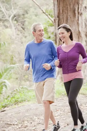 年轻时坚持跑步人到老年不痴呆