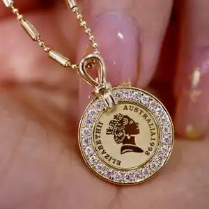 圆牌伊丽莎白女王金币18k黄金钻石吊坠正品彩金750项链挂坠子颈饰