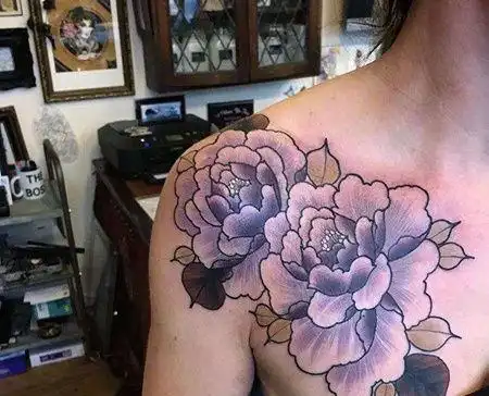 new school前胸牡丹纹身图案