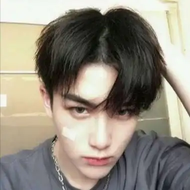 网络男生头像真实照片帅气潮流氛围感(16)张