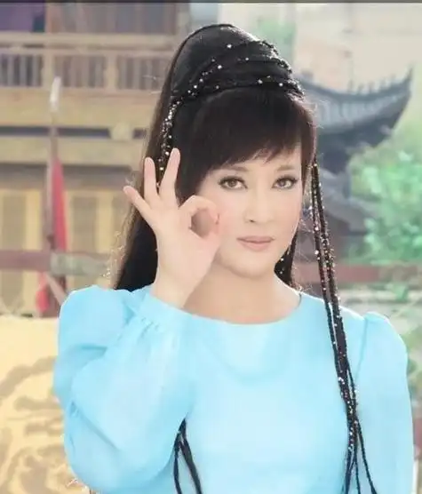 她美貌不输刘晓庆,曾被陈道明青睐,后靠《延禧攻略》重新翻红!