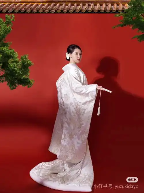 日式新娘礼服白无垢