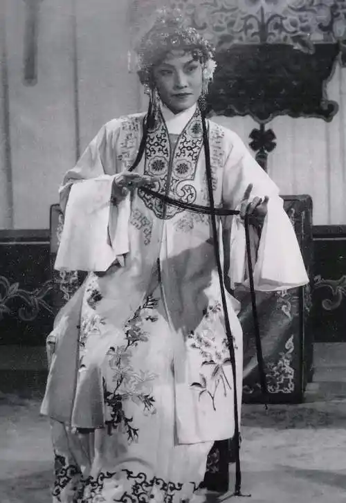 越剧大师金采风罕见的珍贵照片