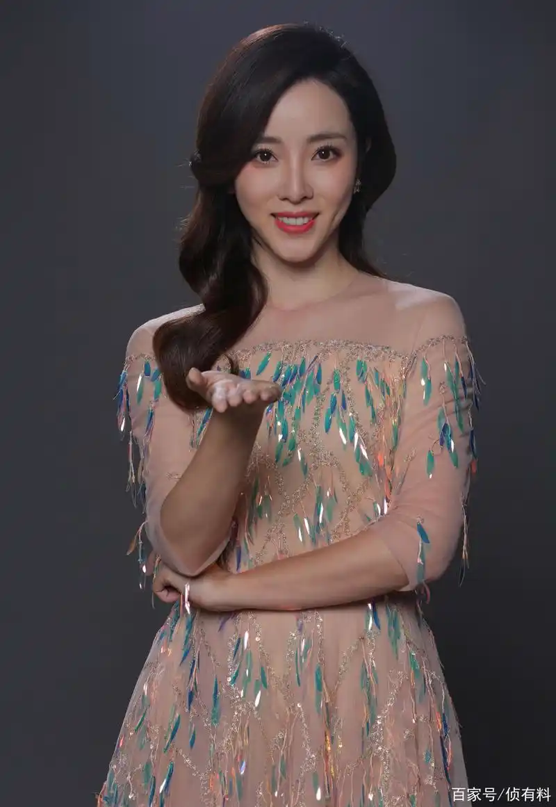 独家首发:李思思多款造型定妆照原图,绝对高清,绝对清秀(补)