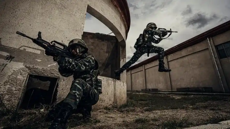 特战女兵主题壁纸来了! - 中国军网