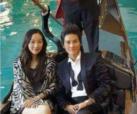 韩雪丈夫万山个人资料