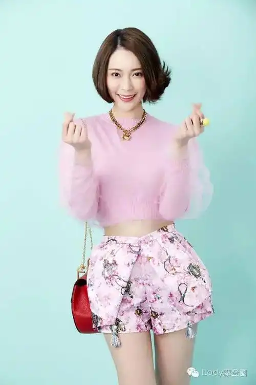 7日衣橱丨"王牌逗王牌"胡然 示范御姐范儿