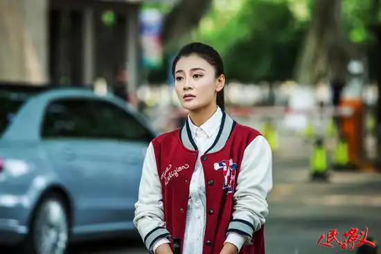 越打压越绽放唐菀以人民的名义坚持自己的信念