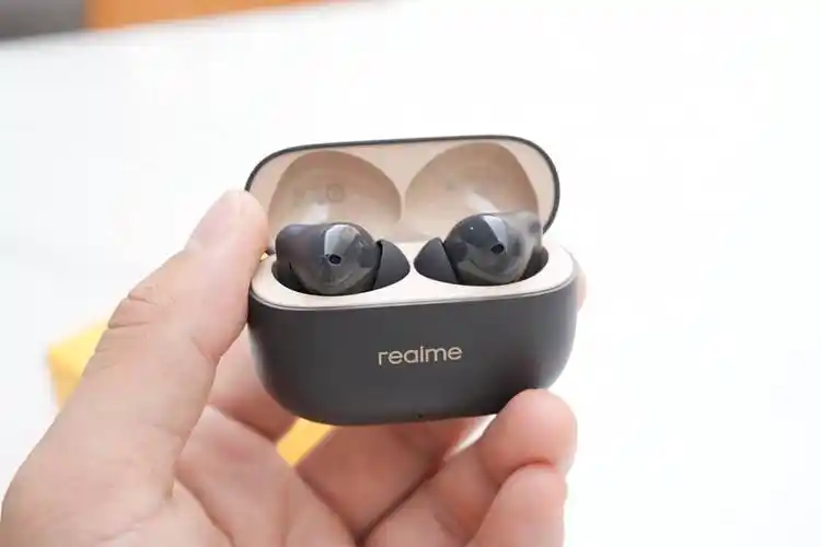 百元真无线蓝牙首推,质感十足,音质优质,真我buds t300上手_耳机_续航