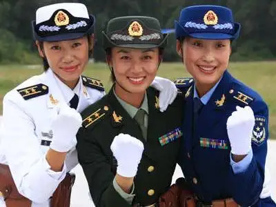 5万元丨保利云禧立即报名>8900元/平方米在线咨询三军女兵方队三名