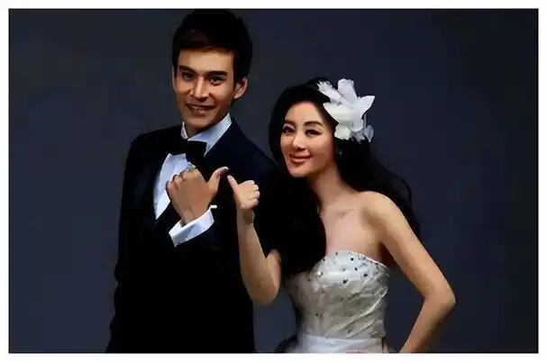 43岁小李琳与小6岁丈夫喜结二次婚,幸福婚后改变宠成公主生活|爱情