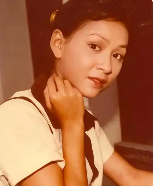 余安安:初恋尔冬升恐婚,一婚周润发冲动,二婚富二代花心