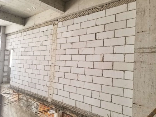 为什么广东砌块墙定额不考虑标准砖的量和价呢