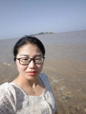 面对975度超高度近视icl晶体植入术成摘镜选择