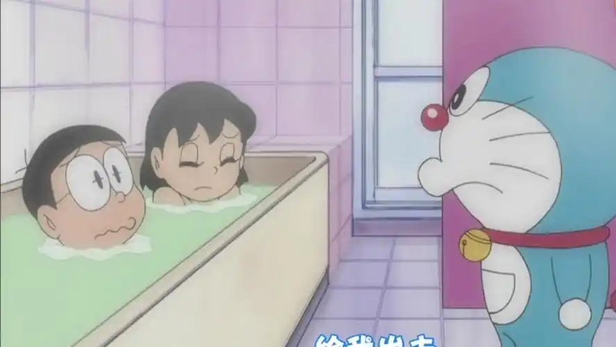 哆啦a梦:静香为什么总是暴打偷窥的大雄,而不是哆啦a梦?