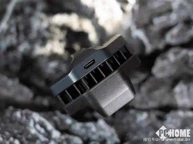 小米冰封散热背夹图赏:多种rgb灯效实现高能散热_手机_制冷_冷凝